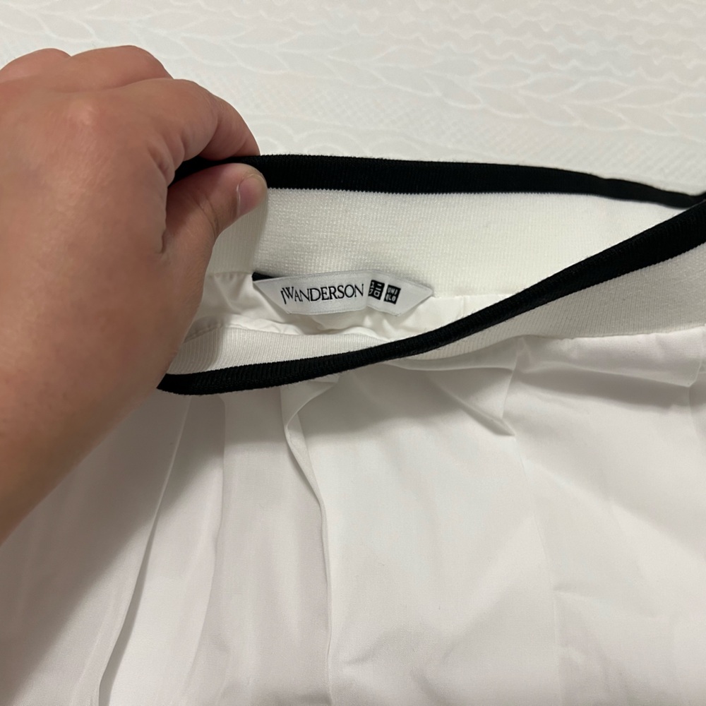 Uniqlo x JW Anderson Tennis Skirt - Picture 3 of 3